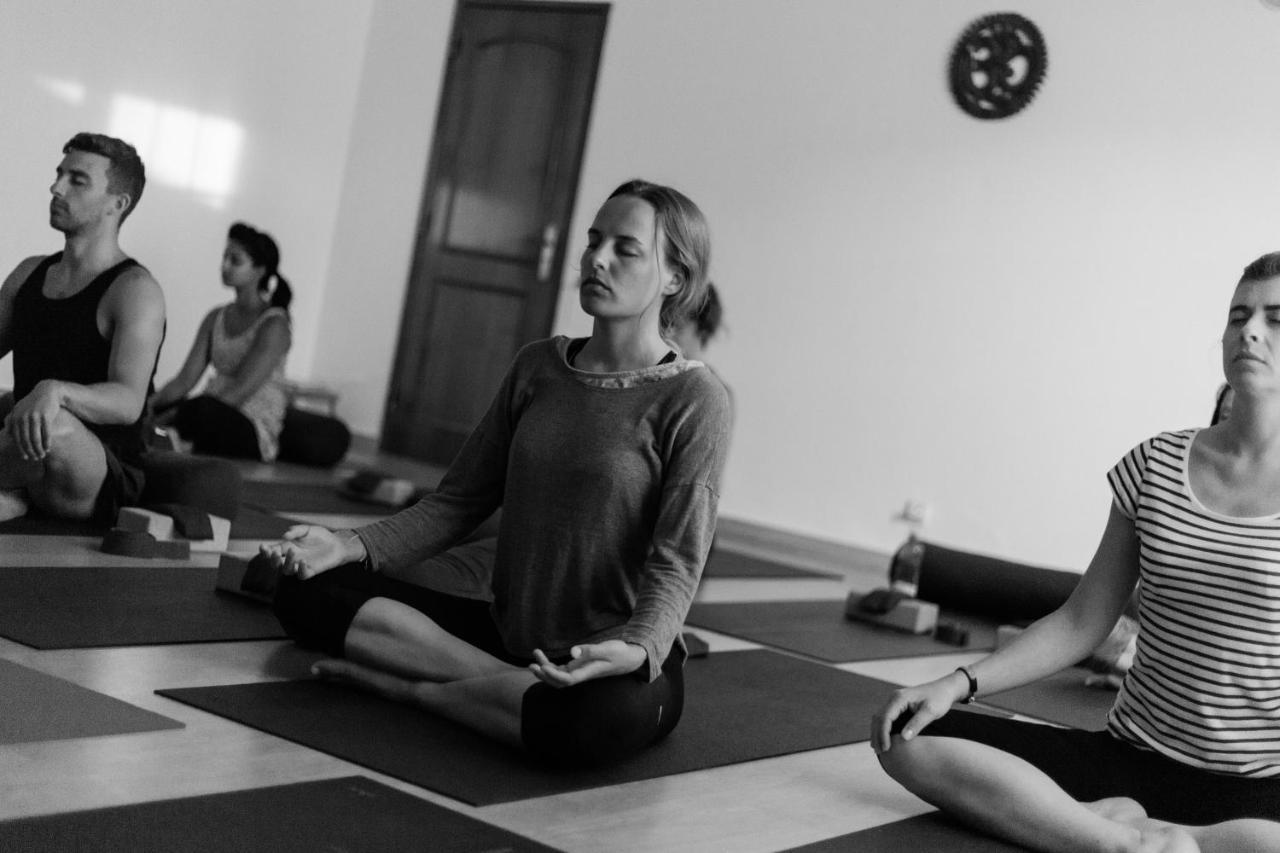 Surf Yoga Ericeira Guest House Dış mekan fotoğraf